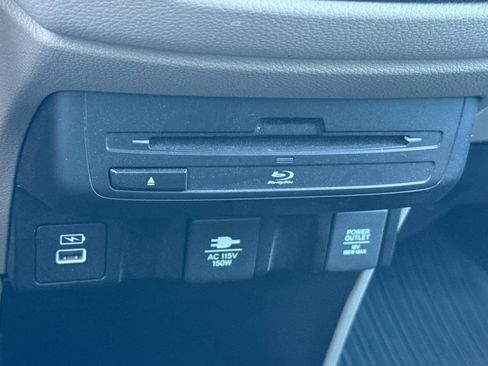 Used 2022 Honda Odyssey Elite image 32