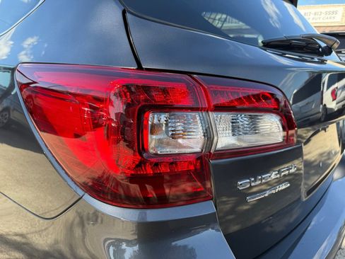 Used 2019 Subaru Outback 2.5i Premium image 11