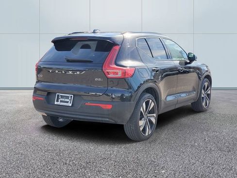 Certified 2023 Volvo XC40 B5 Plus w/ Driver Assist Package image 4