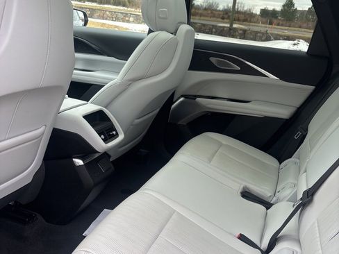 Certified 2024 Cadillac Lyriq Sport image 12