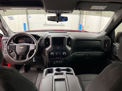 Used 2020 Chevrolet Silverado 1500 Custom w/ Custom Value Package image 10