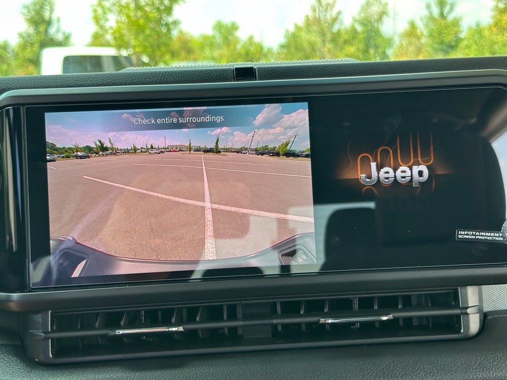 New 2026 Jeep Gladiator Sport AWD/4WD image 36