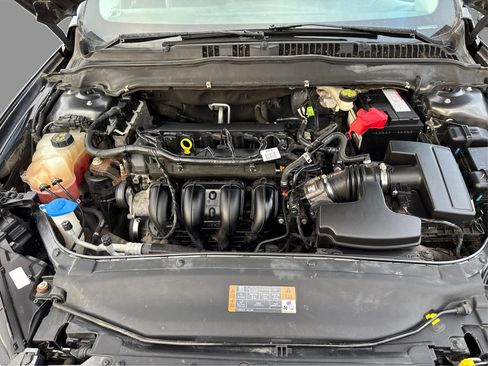 Used 2016 Ford Fusion SE FWD image 22