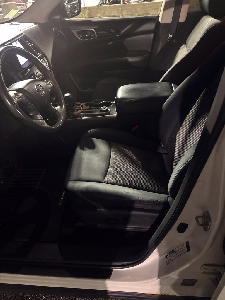 Used 2018 Nissan Pathfinder SV w/ SV Tech Package AWD/4WD image 23
