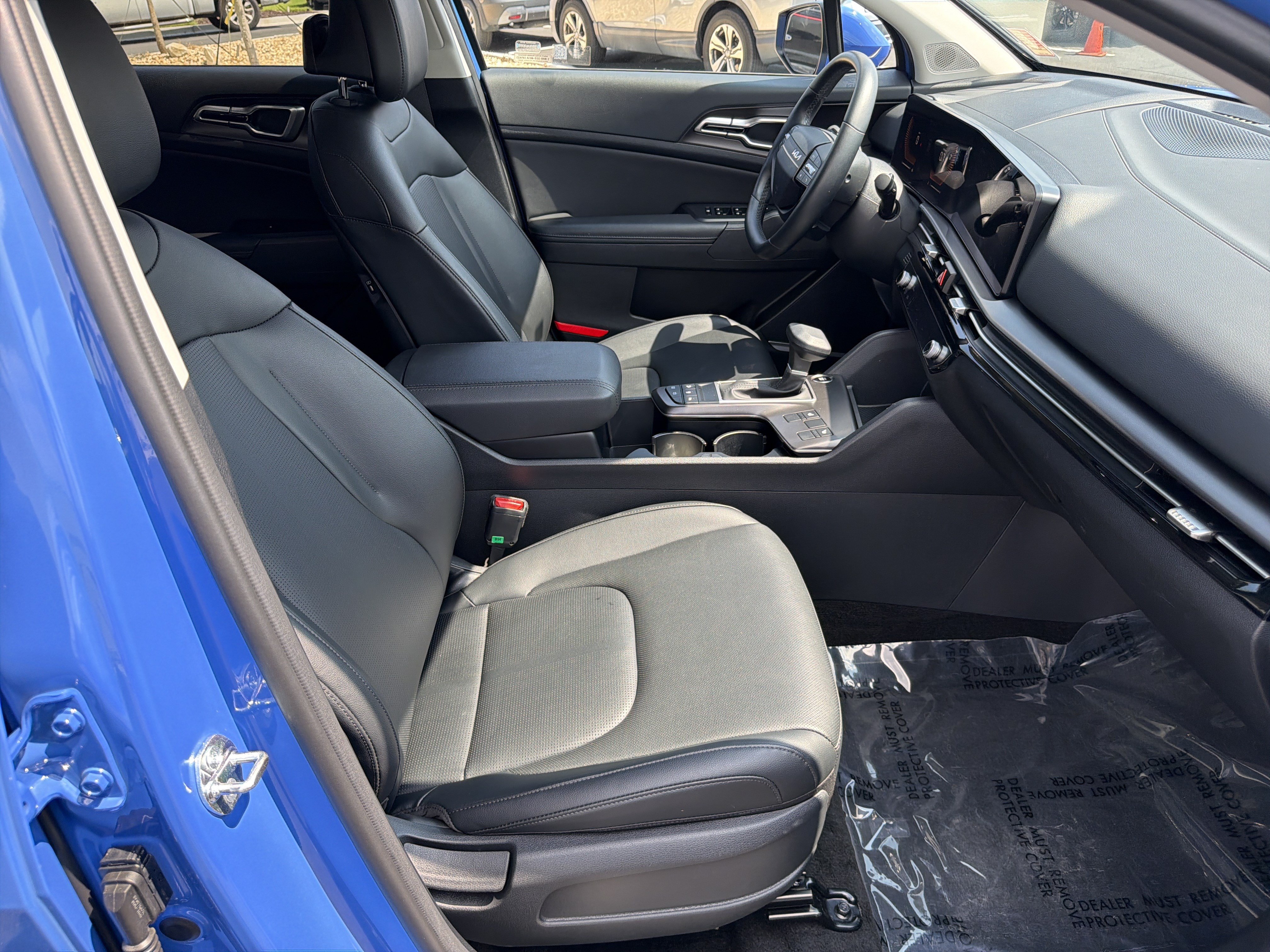 Used 2026 Kia Sportage EX w/ EX Panorama Roof Package FWD image 13