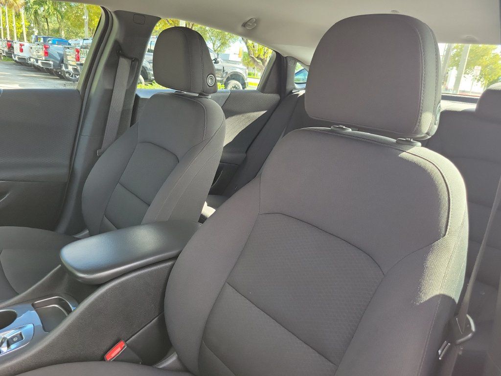 Used 2022 Chevrolet Malibu RS FWD image 25