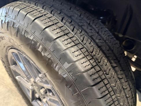 Used 2024 Jeep Wrangler Unlimited Sport AWD/4WD image 7