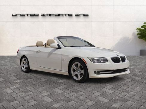 Used 2011 BMW 335i Convertible RWD image 10