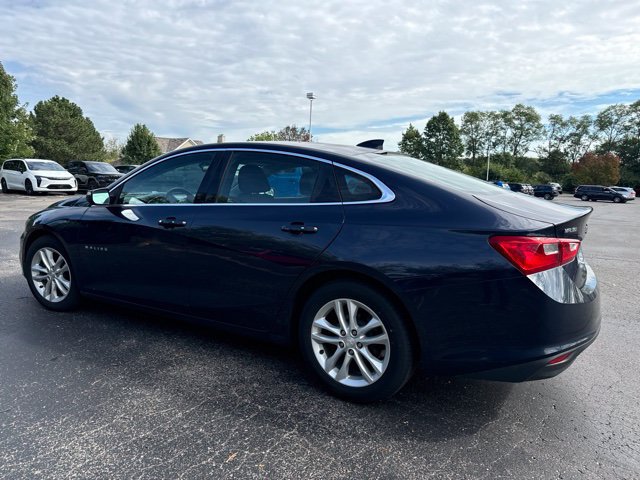 Used 2017 Chevrolet Malibu LT FWD image 3