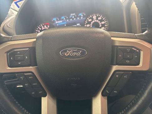 Used 2017 Ford F150 Lariat w/ Equipment Group 502A Luxury AWD/4WD image 12