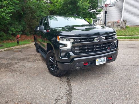 Used 2024 Chevrolet Silverado 1500 LT Trail Boss w/ LT Trail Boss Premium Package AWD/4WD image 8