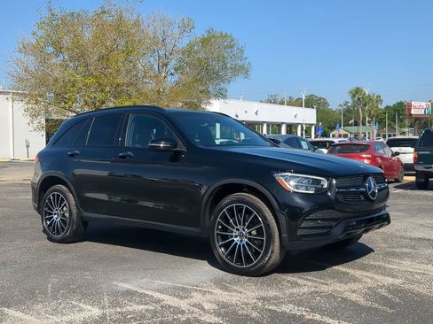 Used 2021 Mercedes-Benz GLC 300 image 2