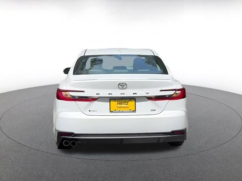 Used 2026 Toyota Camry SE FWD image 10
