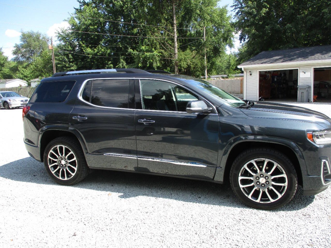 Used 2021 GMC Acadia Denali w/ Denali Ultimate Package AWD/4WD image 7