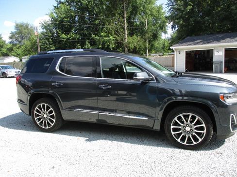 Used 2021 GMC Acadia Denali w/ Denali Ultimate Package AWD/4WD image 7
