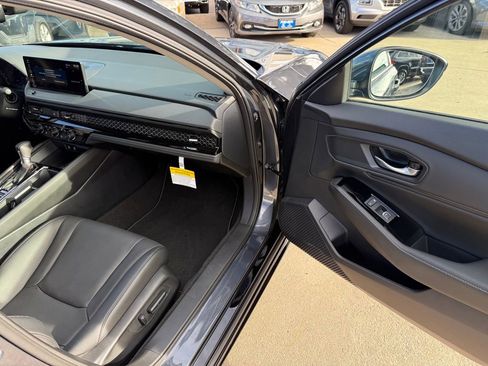 Certified 2025 Honda Accord Touring image 21