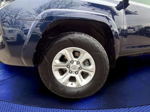 Used 2020 Toyota 4Runner SR5 Premium w/ Moonroof Package image 22