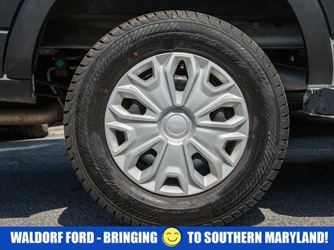 Used 2024 Ford Transit 250 Low Roof w/ Exterior Upgrade Package RWD image 21