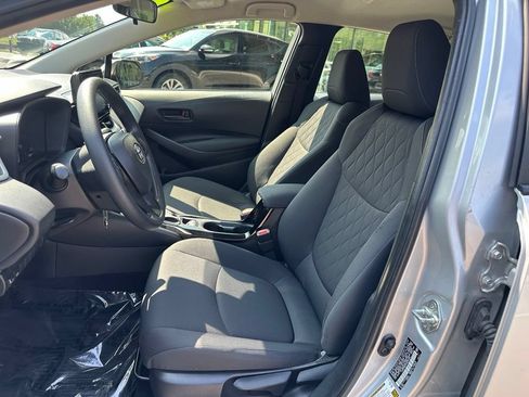 Used 2022 Toyota Corolla LE FWD image 13