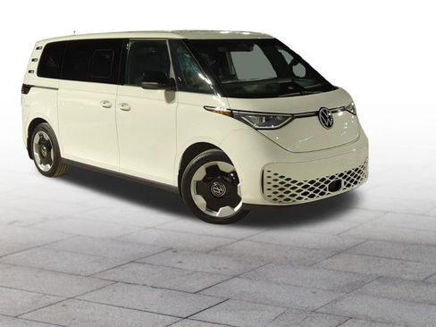 New 2025 Volkswagen ID. Buzz Pro S RWD image 2