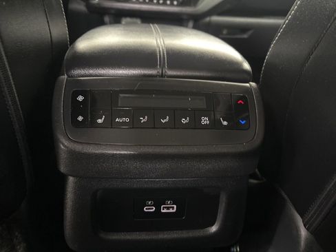 Used 2023 Nissan Pathfinder SL w/ SL Premium Package image 24