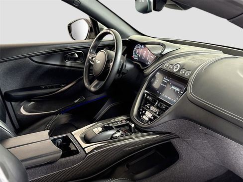 Used 2021 Aston Martin DBX image 35