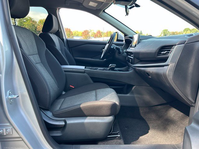 Used 2025 Nissan Rogue SV AWD/4WD image 31