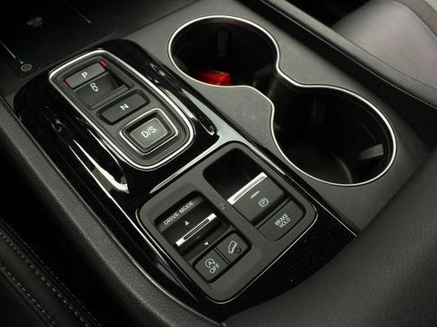 Used 2025 Honda Pilot EX-L image 34
