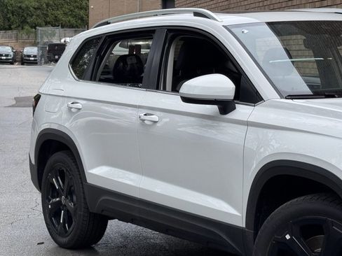 New 2025 Volkswagen Taos SEL image 40