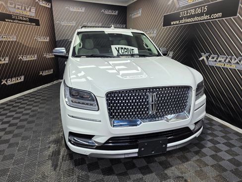 Used 2021 Lincoln Navigator L Black Label w/ Cargo Convenience Package AWD/4WD image 5