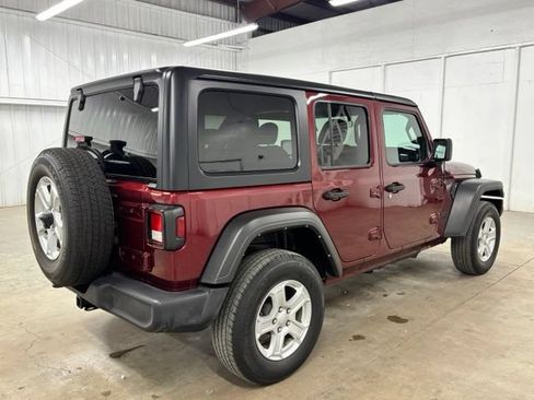 Used 2022 Jeep Wrangler Unlimited Sport AWD/4WD image 7