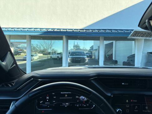 Used 2025 GMC Sierra 1500 Denali Ultimate image 13