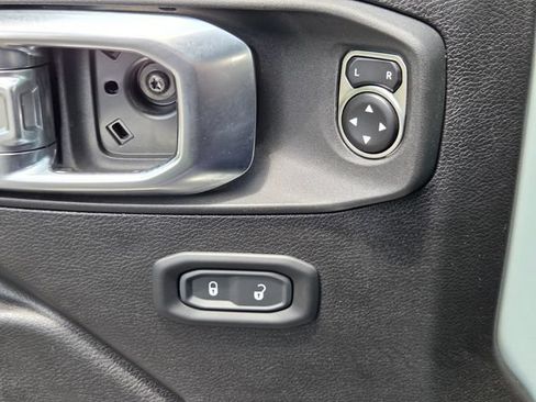 Used 2023 Jeep Wrangler Unlimited Sport AWD/4WD image 28