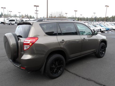 Used 2012 Toyota RAV4 LE w/ Upgrade Value Pkg image 5