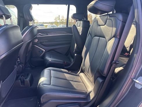 Used 2021 Jeep Grand Cherokee L Overland w/ Luxury Tech Group IV image 23