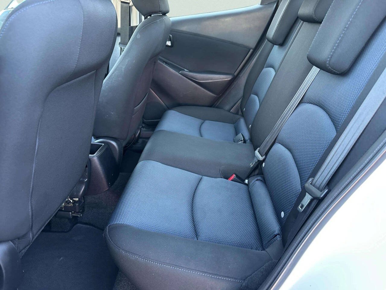 Used 2019 Toyota Yaris LE FWD image 11