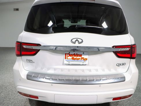 Used 2024 INFINITI QX80 Luxe w/ Cargo Package image 8