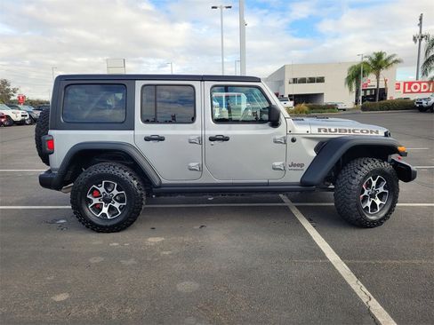 Used 2021 Jeep Wrangler Unlimited Rubicon image 3