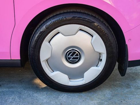 Used 2025 Volkswagen ID. Buzz 1st Edition image 12