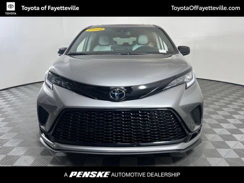 Used 2026 Toyota Sienna XSE FWD image 7