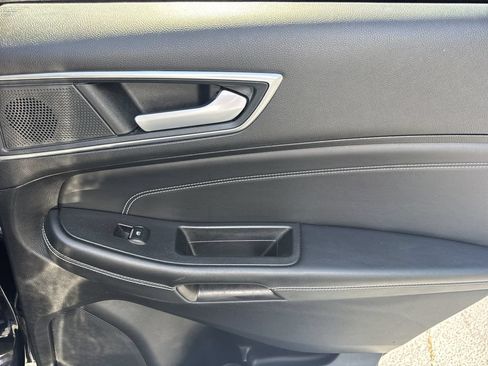 Used 2024 Ford Edge Titanium AWD/4WD image 16