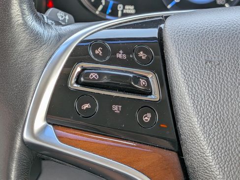 Used 2018 Cadillac Escalade Premium Luxury AWD/4WD image 28