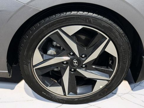 Used 2023 Hyundai Elantra SEL w/ Convenience Package FWD image 6