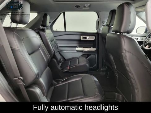 Used 2023 Ford Explorer XLT w/ Equipment Group 202A AWD/4WD image 17