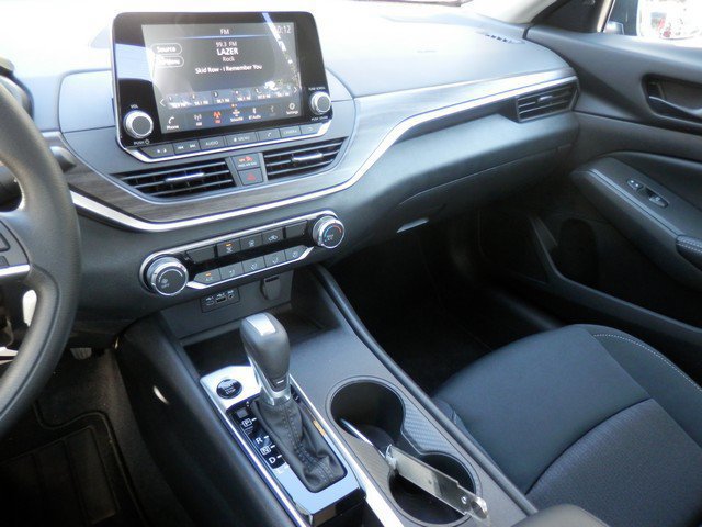 Used 2026 Nissan Altima 2.5 SV FWD image 24