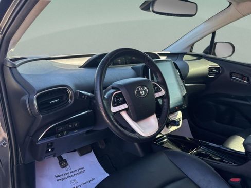 Used 2017 Toyota Prius Prime Advanced w/ Carpet Mat Package FWD image 8