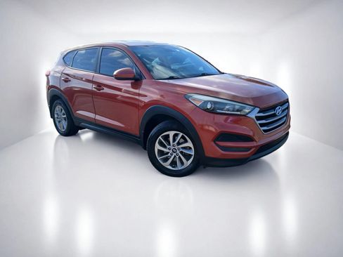 Used 2017 Hyundai Tucson SE FWD image 2