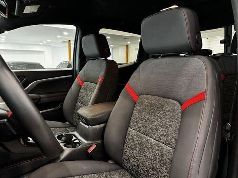 Used 2024 Chevrolet Colorado Z71 w/ Z71 Convenience Package 2 image 14