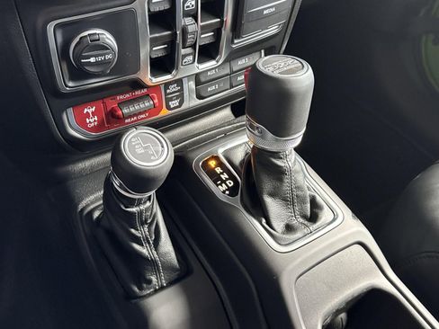 New 2025 Jeep Wrangler Unlimited Rubicon 392 image 27