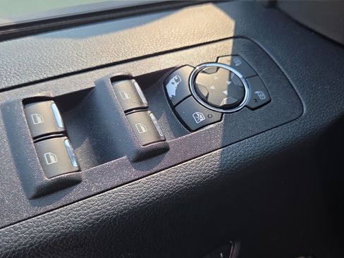 Used 2019 Ford F150 Lariat AWD/4WD image 29